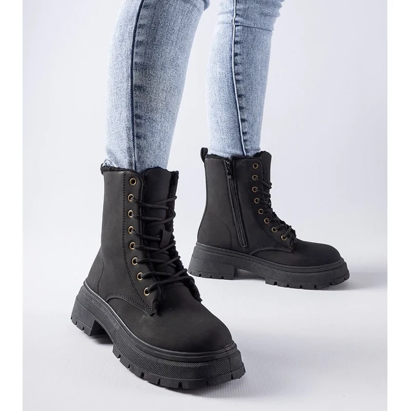 Gemre Black insulated hiking boots Tadasuni