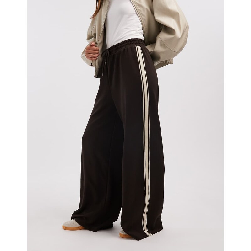 ONLY contrast panel wide leg trouser in chocolate brown