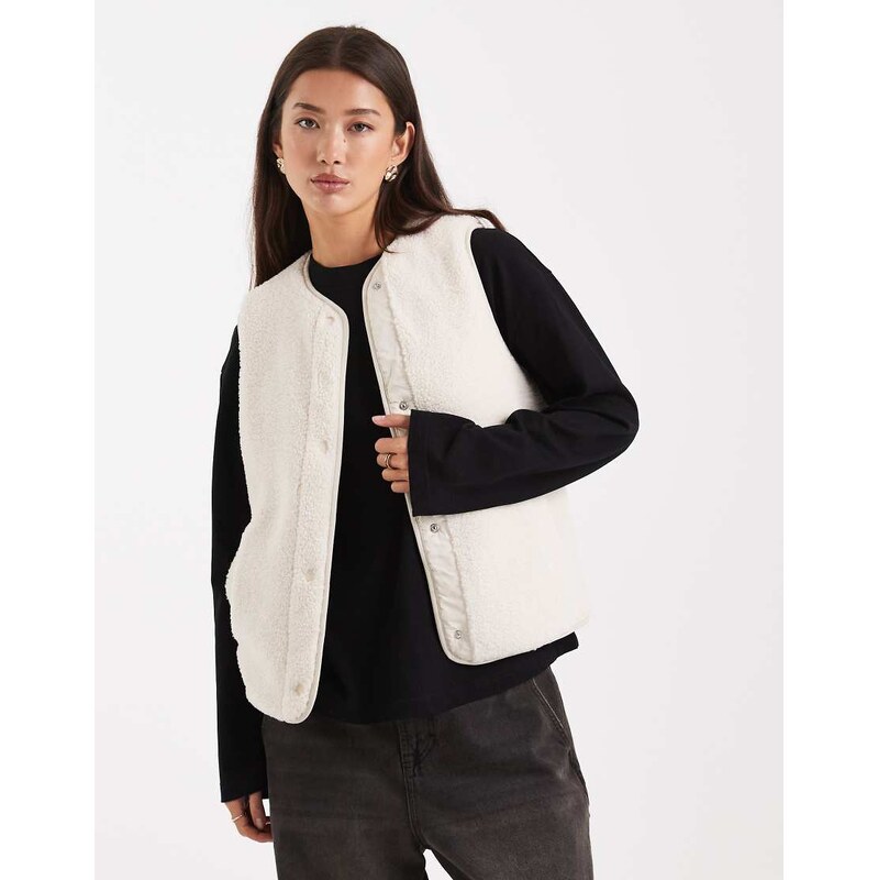 New Look borg gilet in cream-White 108936212