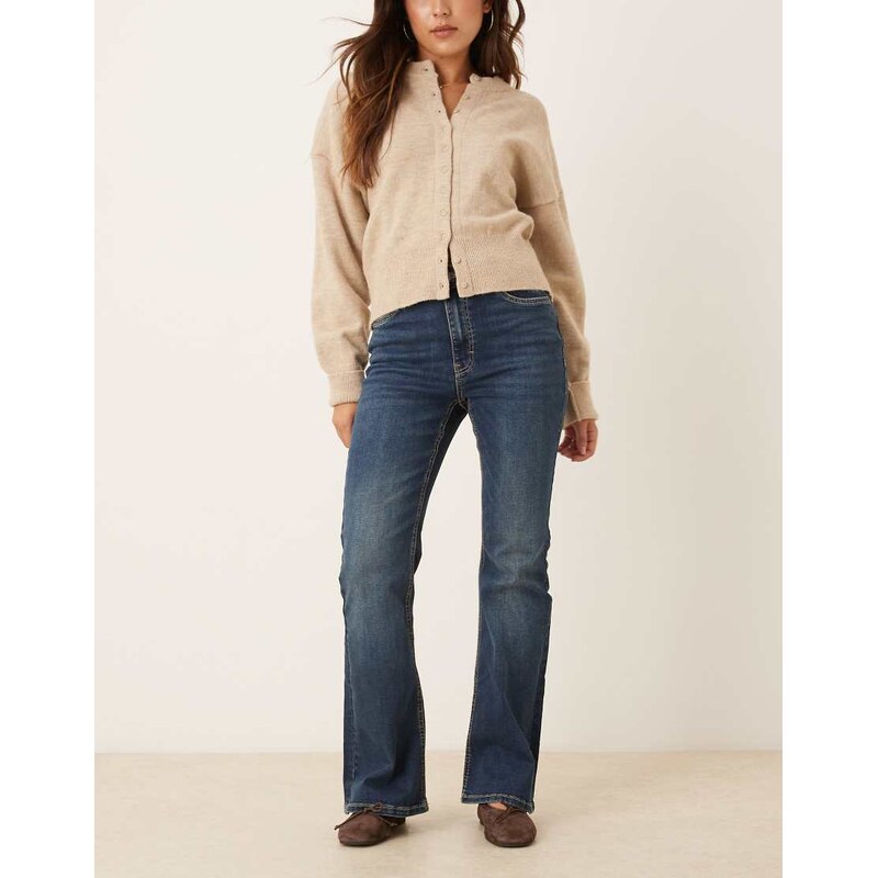 JDY Kathy flared jeans in dark blue 108784089