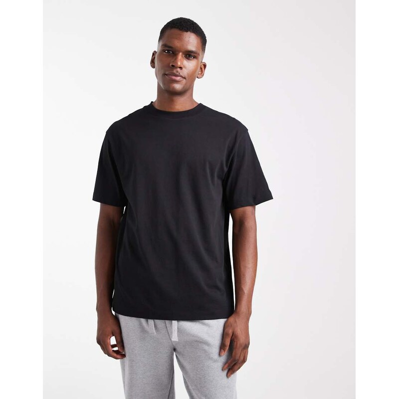 ASOS DESIGN Essentials relaxed crew neck t-shirt in black