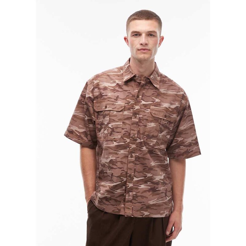 COLLUSION oversized short sleeve shirt in camo print-Green
