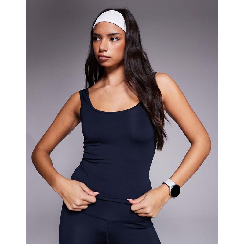 4505 Icon active slightly cropped vest in navy 108850841