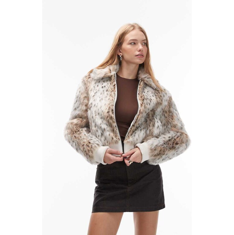 COLLUSION faux fur snow leopard print jacket-White 112173852