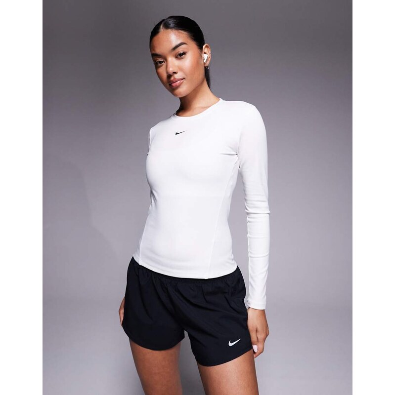 Nike Training Nike One Training Dri-FIT fitted long sleeve top