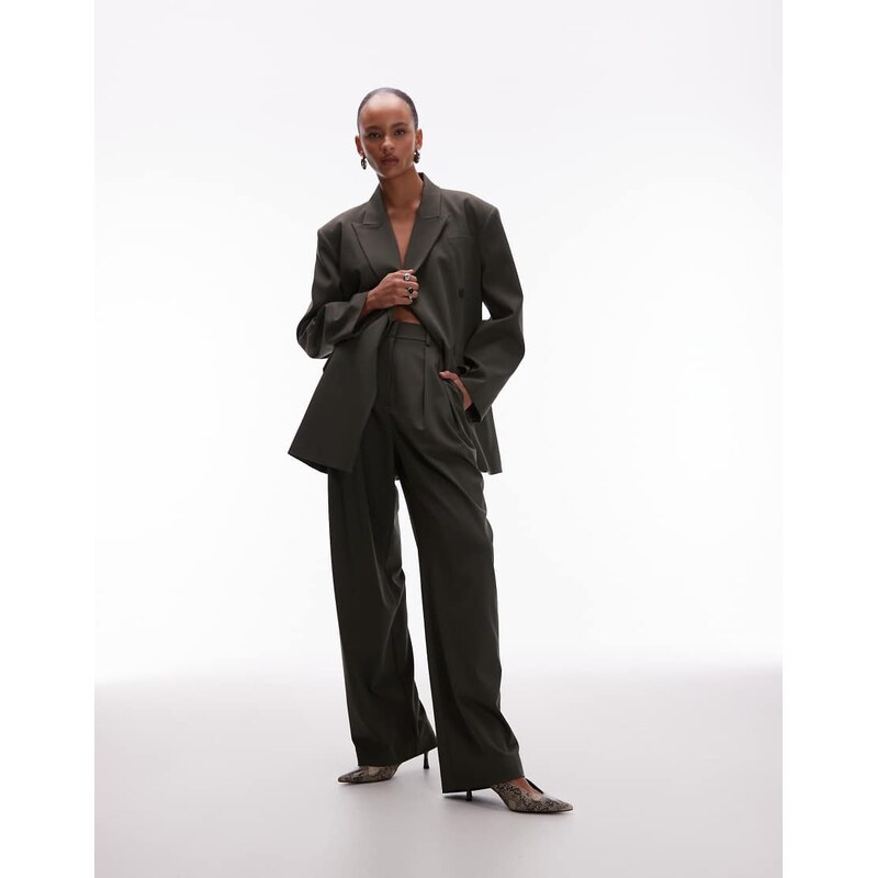 ASOS DESIGN ultimate mensy suit trousers in olive-Green