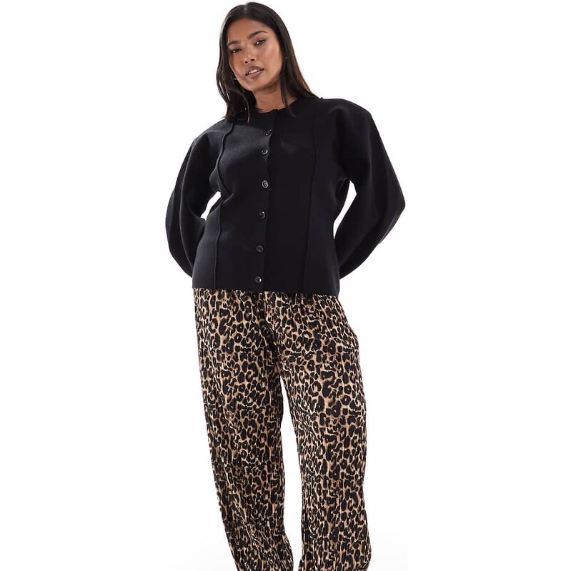 ONLY Curve pull up loose trousers in animal print-Brown