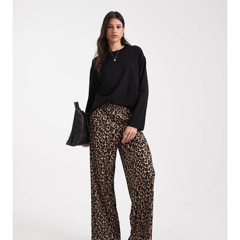 ONLY Tall pull up loose trousers in animal print-Brown