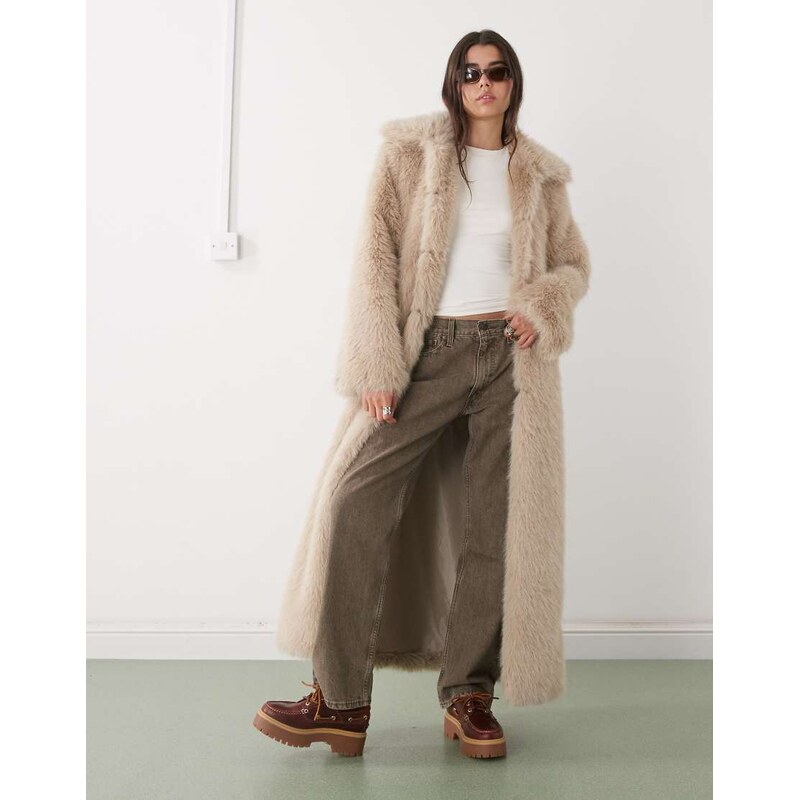 Noisy May faux fur longline coat in beige-Neutral