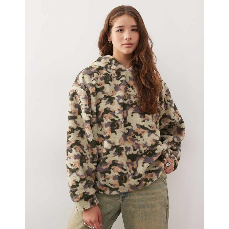 COLLUSION borg hoodie pullover in camo-Neutral 113263298