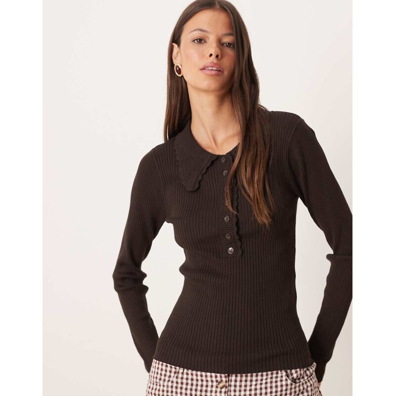 JDY scallop trim knitted polo in chocolate brown