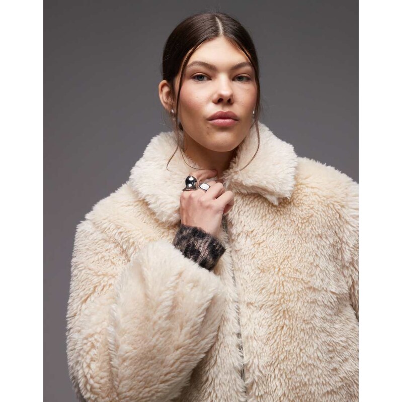 Levis Ellie faux fur jacket in white 109502934