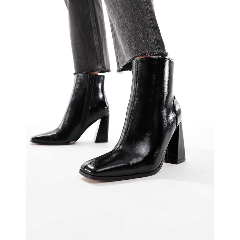New Look heeled square toe boot in black