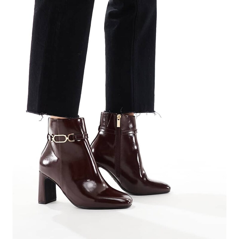 New Look Wide Fit buckle heeled boot in burgundy-Red 109138074