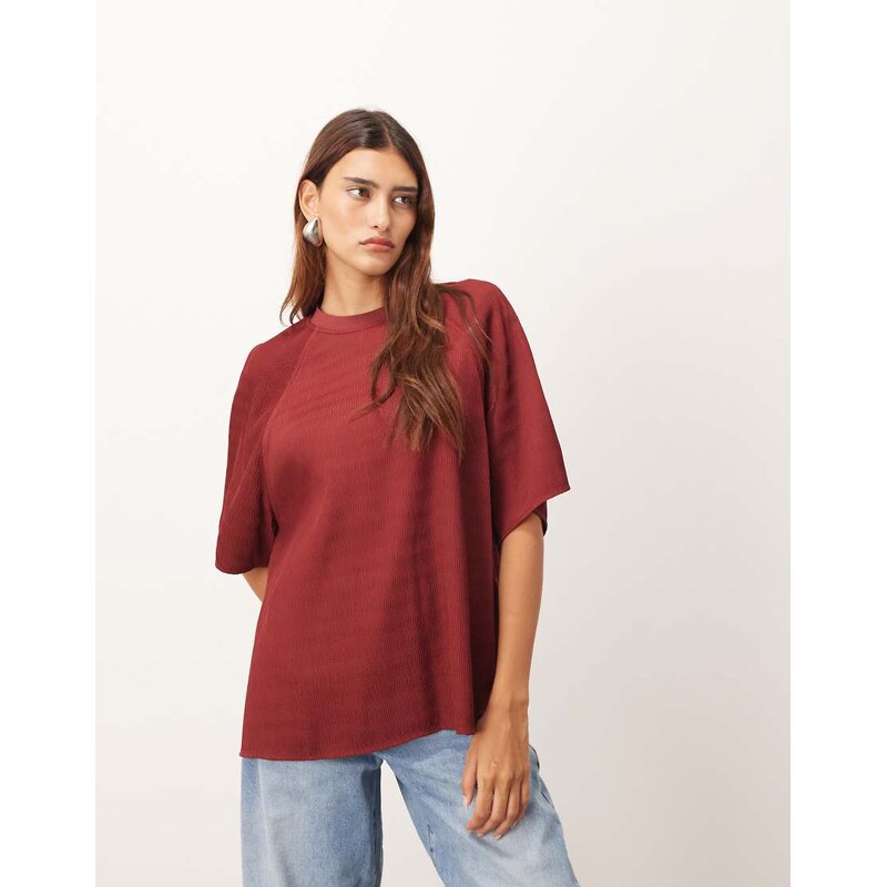 ARRANGE hybrid textured raglan tee in merlot