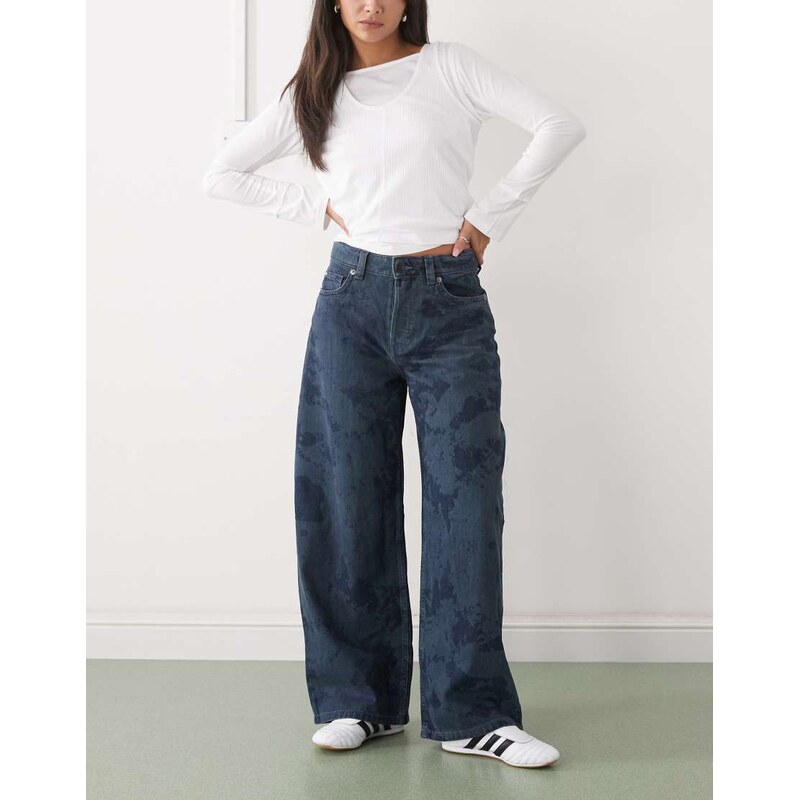 Monki Peggy baggy jeans in dark blue tiedye wash 109040111