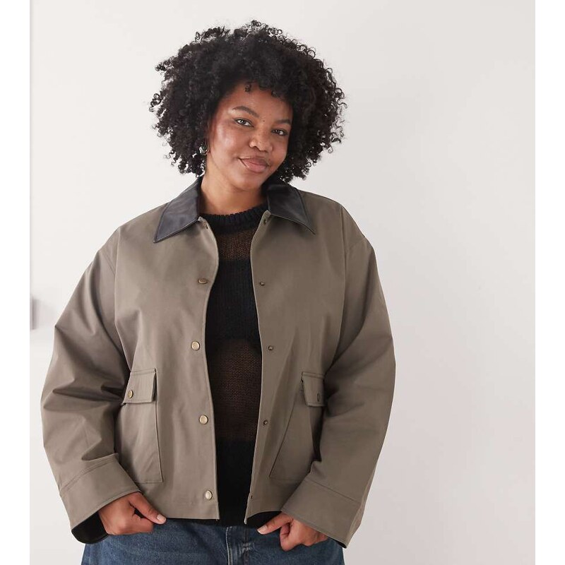 Noisy May Curve jacket with cuff and collar detail in brown