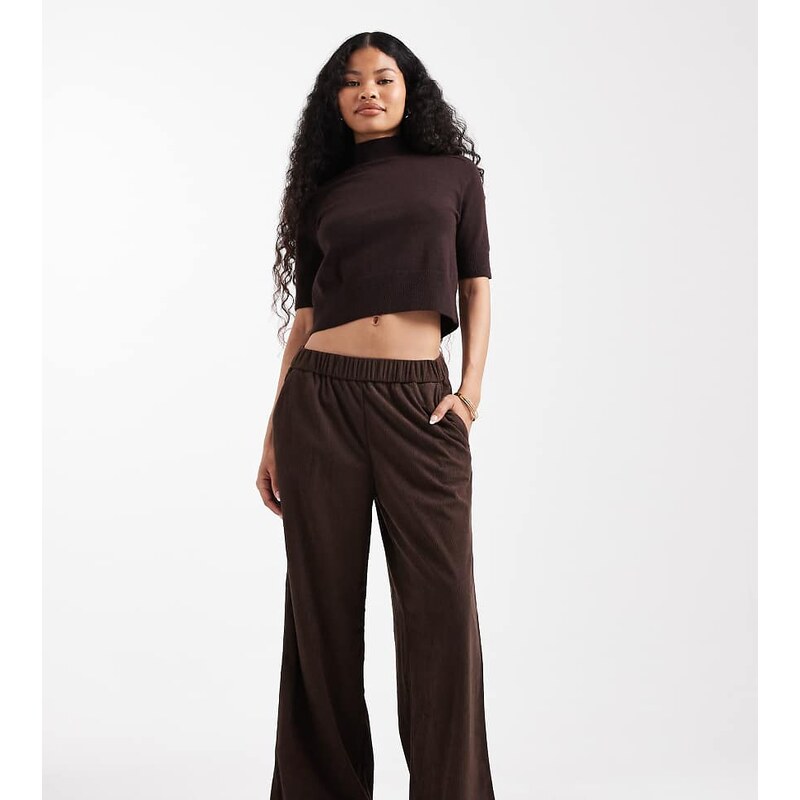 ONLY Petite wide leg pull on cord trouser in brown 110800068