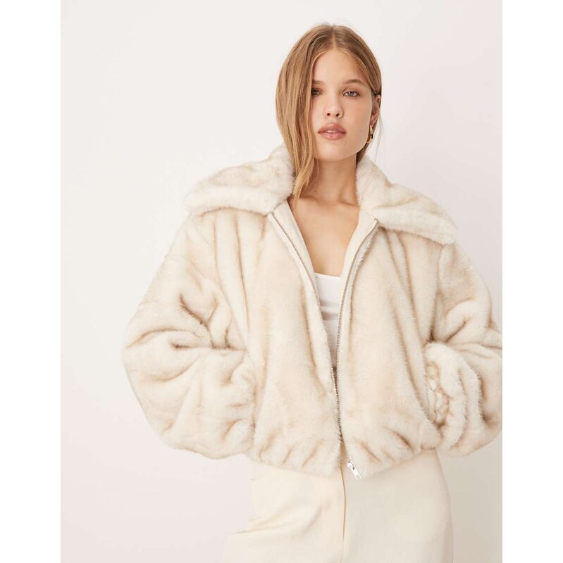 Gina Tricot faux fur collar short jacket in cream-White 109101619