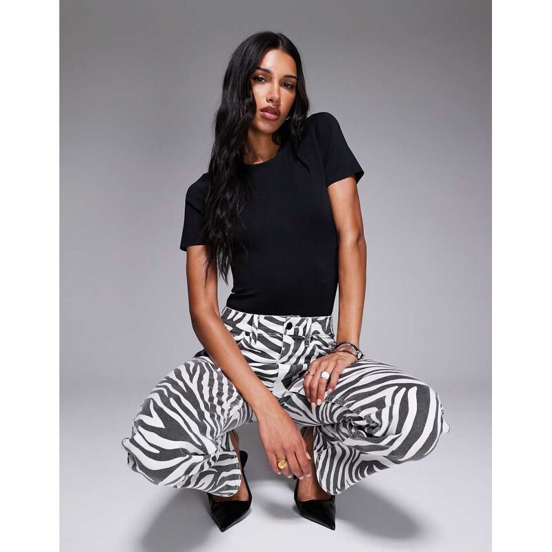 Good American sculpting tee bodysuit in black