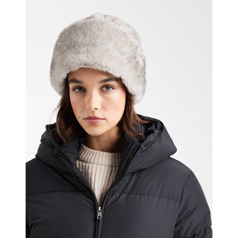 Pieces faux fur fluffy bucket hat in beige-Neutral 109646031