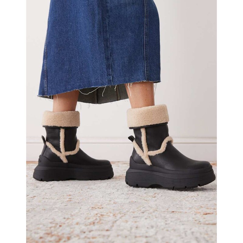 Buffalo fold lined boot in black