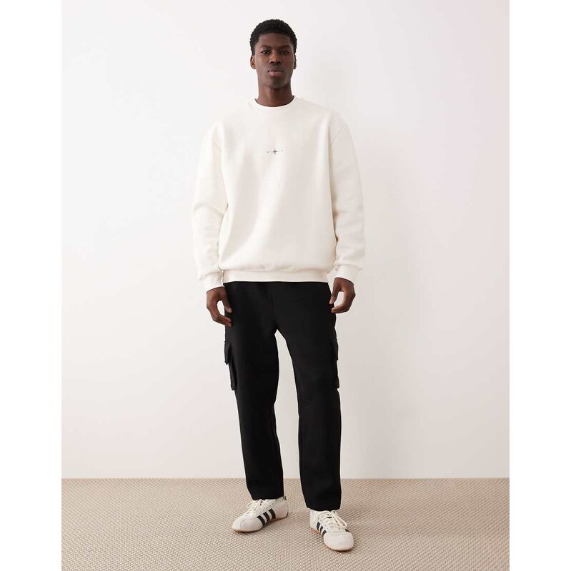 ASOS DESIGN tapered cargo joggers in black