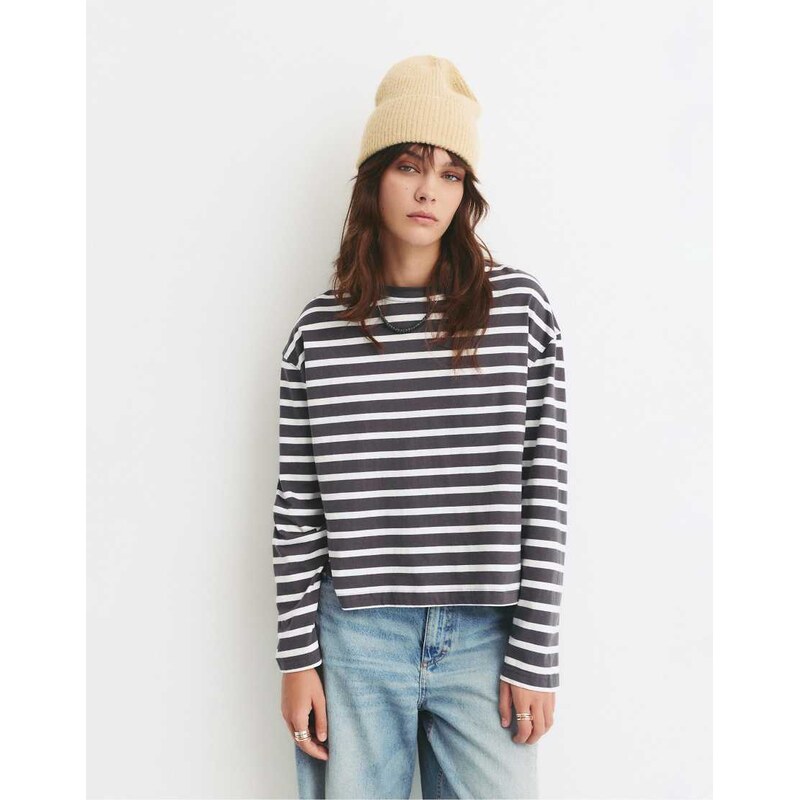 Pull&Bear Striped boxy t-shirt in striped-Multi 109241075