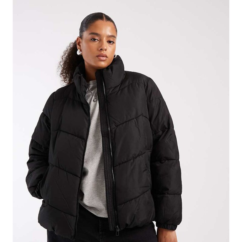 Vero Moda Curve puffer jacket in black 109280521