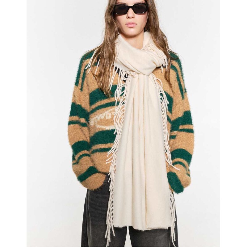 Pull&Bear Fringed scarf in beige-Neutral