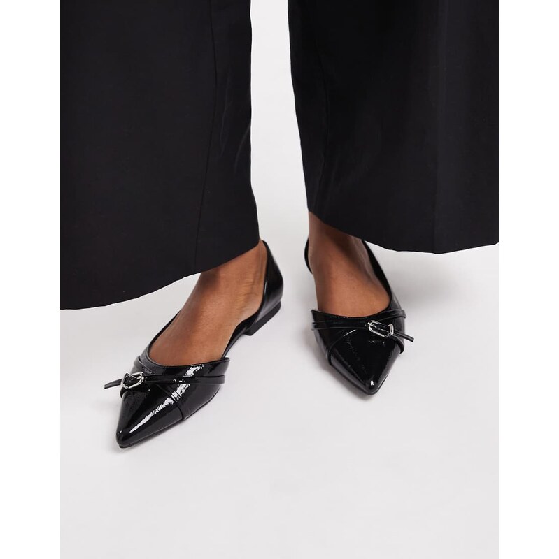 New Look buckle pointed ballet flat in black 115589513