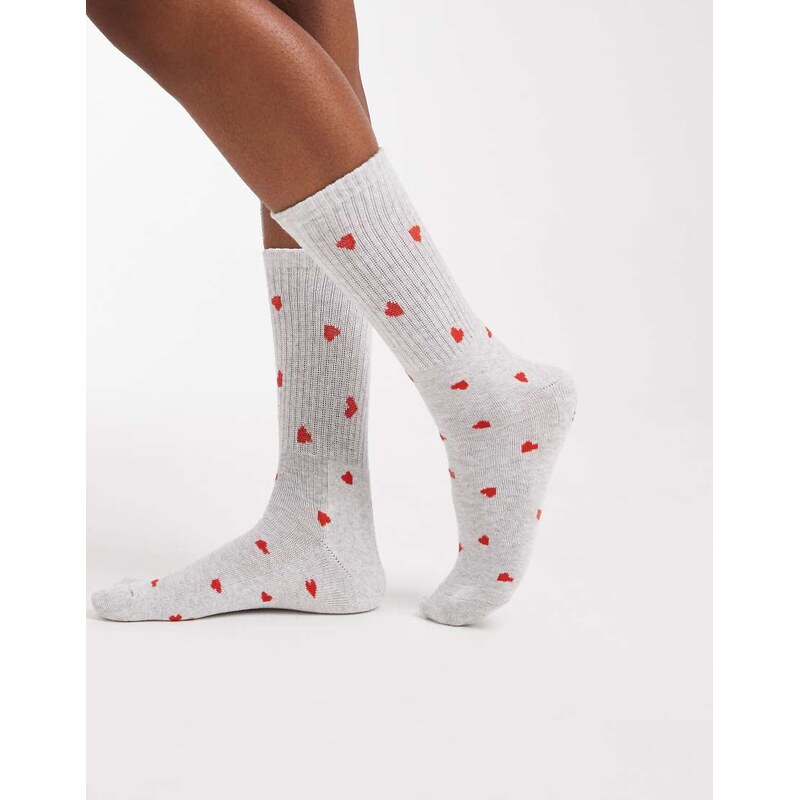 Vero Moda ribbed sports socks in light grey with heart print 109289360