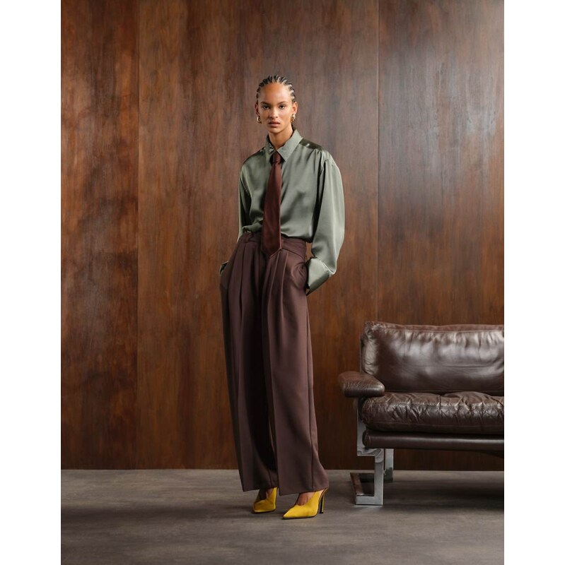 ASOS DESIGN tailored low rise wide leg trousers with asymmetric