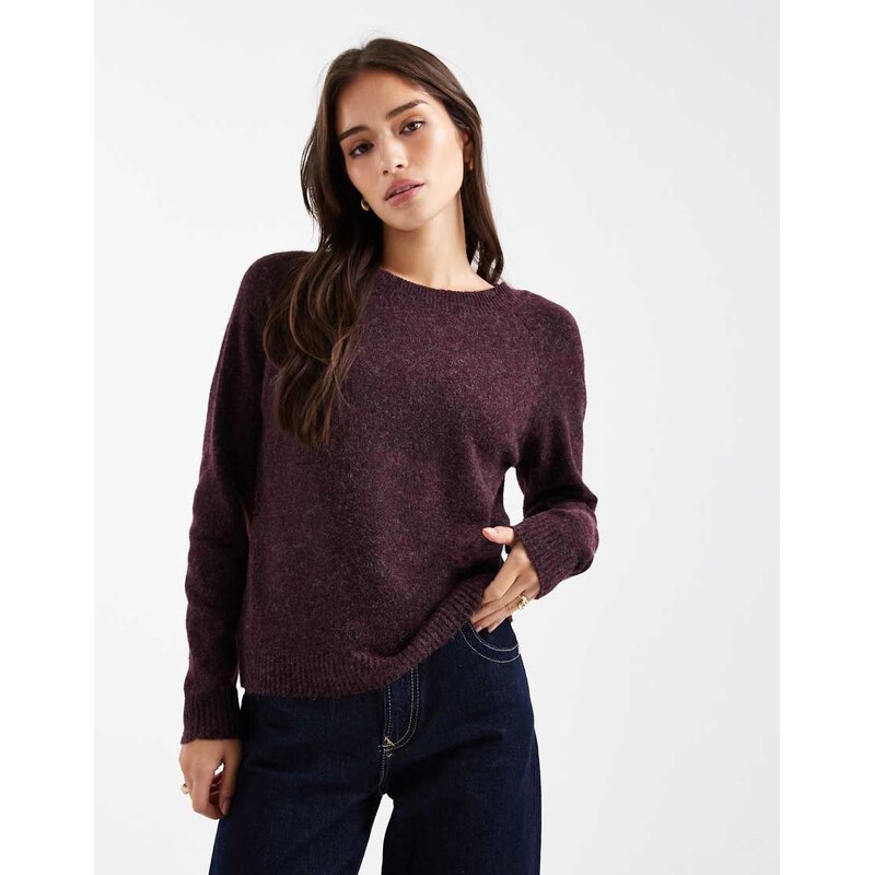Vero Moda round neck knitted jumper in burgundy melange-Red