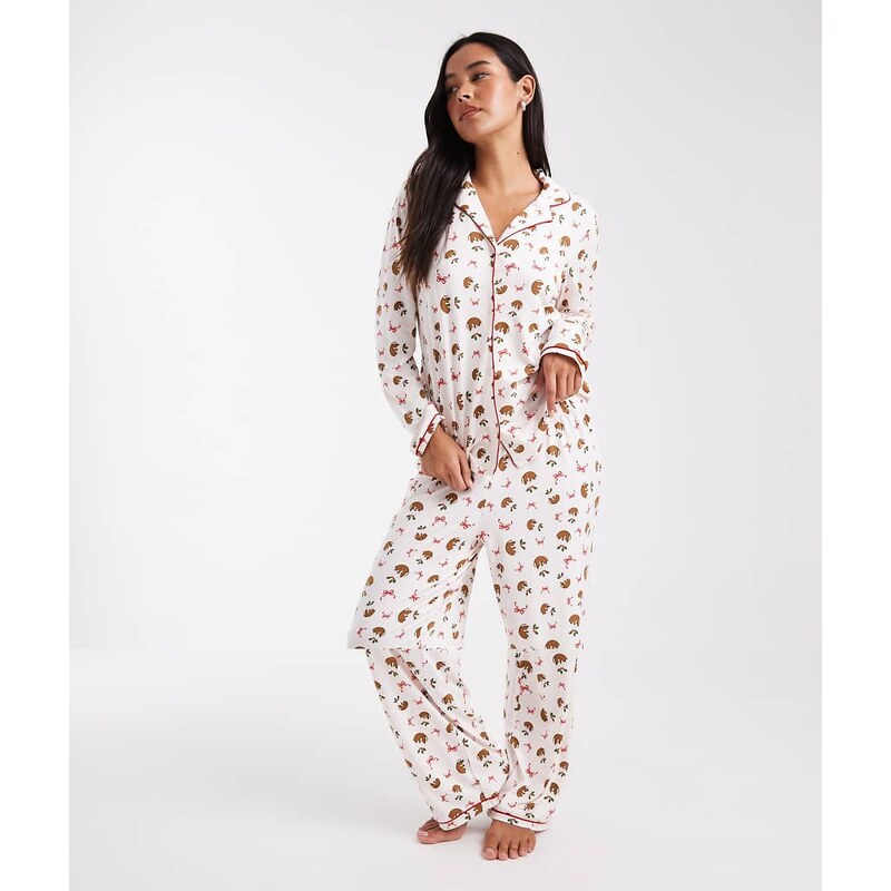 Urban Threads Christmas long sleeve revere and trouser pyjama set in 111100591