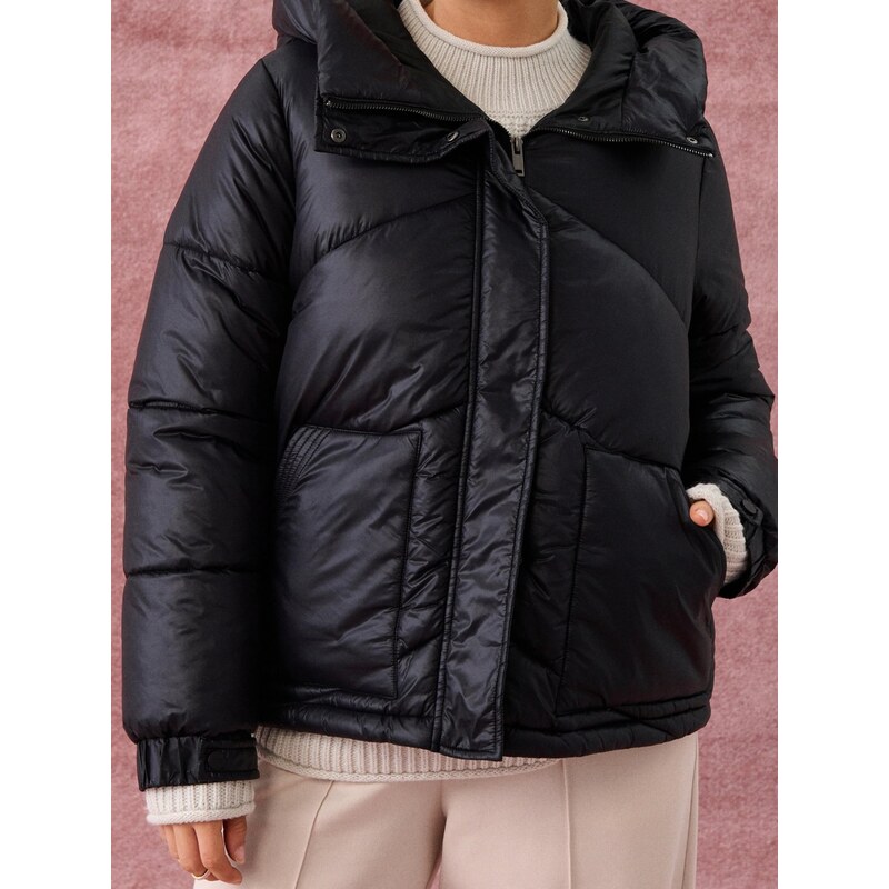 Sinsay - Prošívaná puffer bunda - černá 109361386