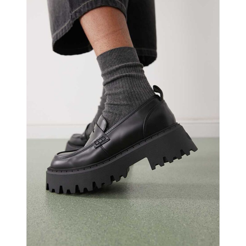 Buffalo loafers in black