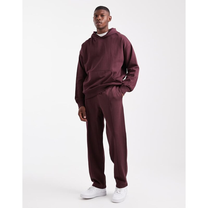 New Look straight leg joggers in burgundy-Red