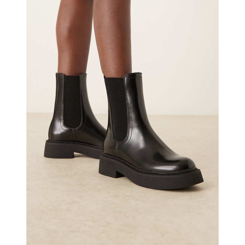 ASOS DESIGN Andy flat chunky chelsea boots in black