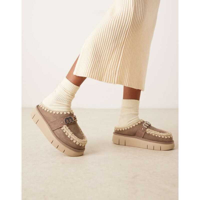 Mou bounce logo letter suede clogs in elephant grey 109378666