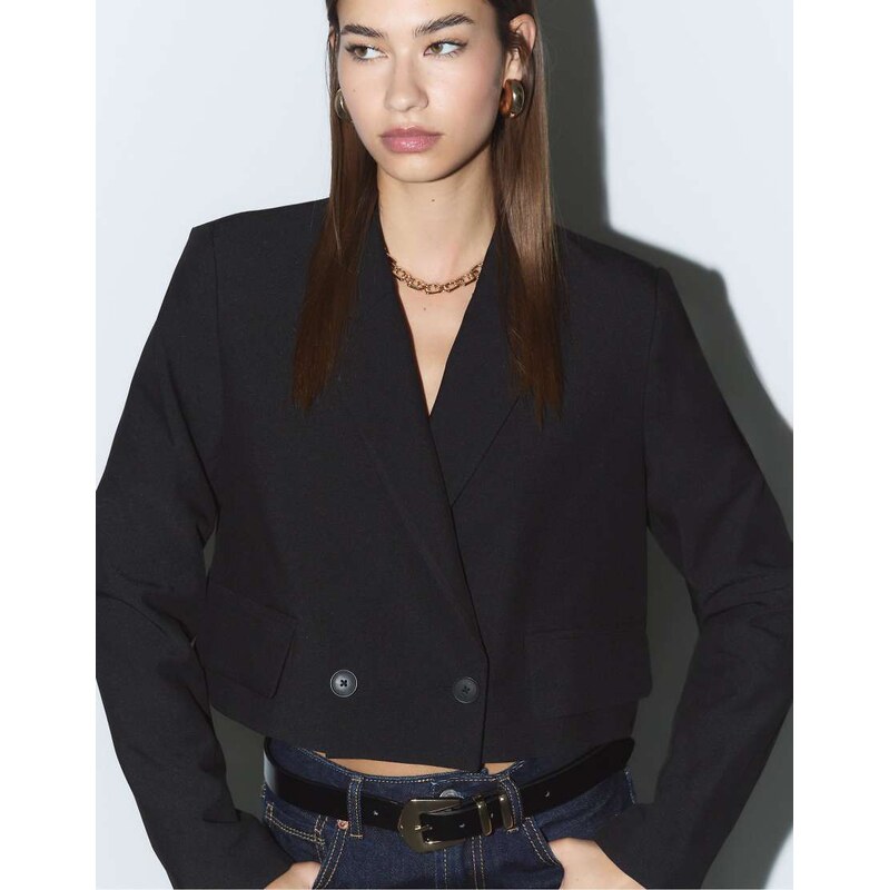 Stradivarius Smart cropped blazer in black 109378706