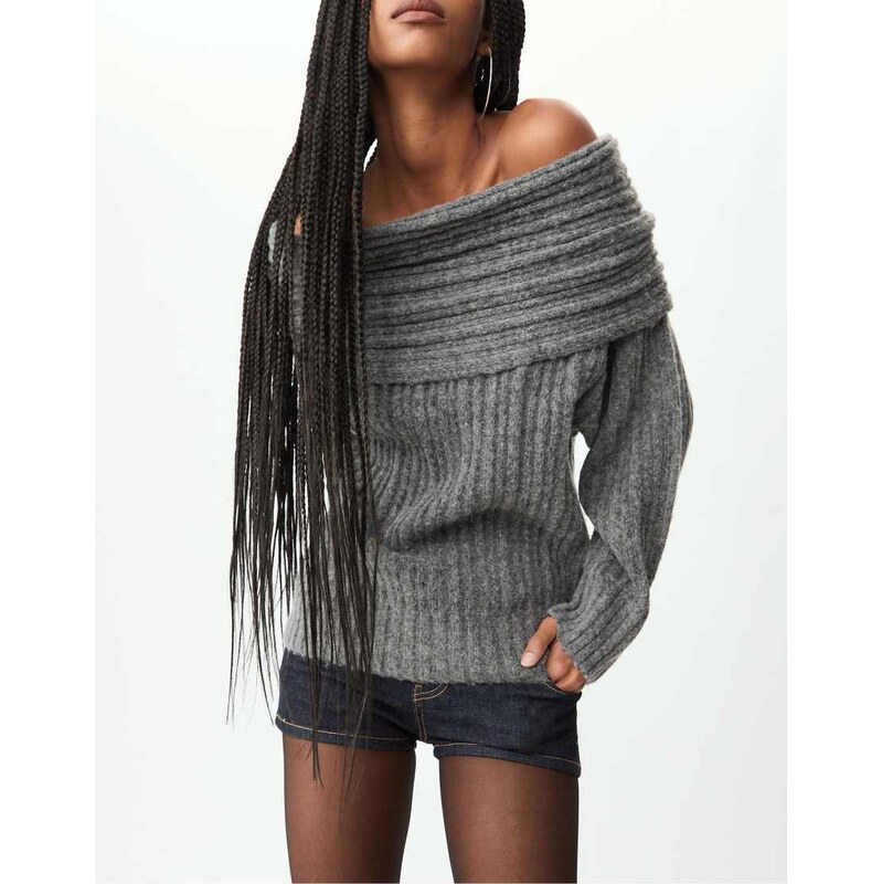 Stradivarius Asymmetric knit off-the-shoulder sweater in grey 109410180