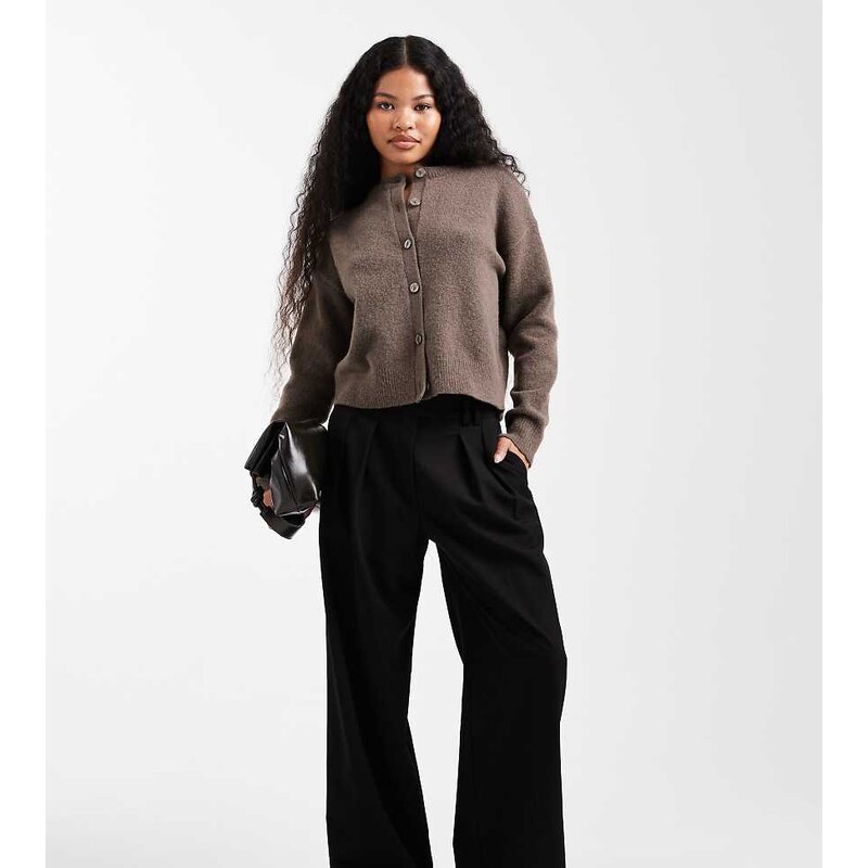 ASOS DESIGN Petite tailored wide leg trousers with pleat detail in 110971796
