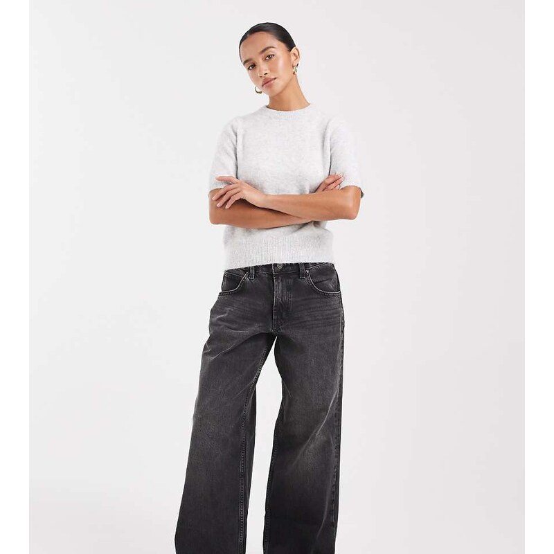 ASOS Petite ASOS DESIGN Petite low rise baggy jeans in washed black 114853502
