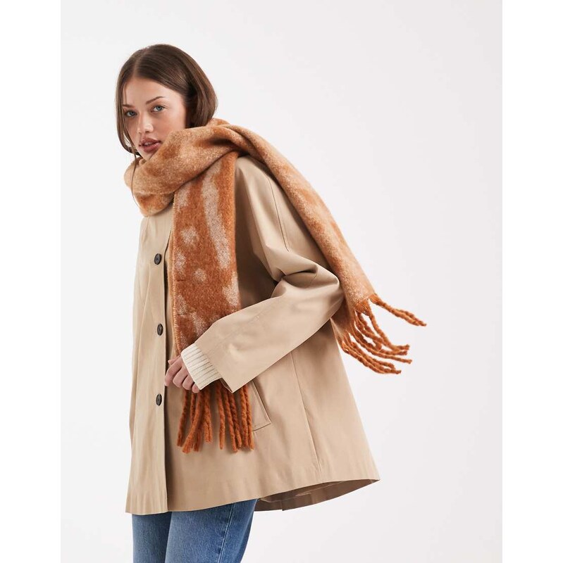 Vero Moda knitted scarf in print-Neutral