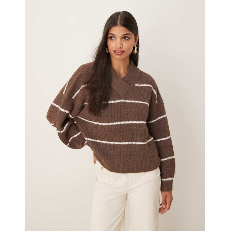 ASOS DESIGN v neck jumper in chocolate stripe-Brown