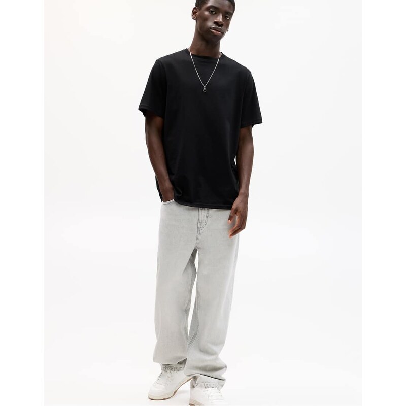 Pull&Bear Basic short sleeve cotton t-shirt in black