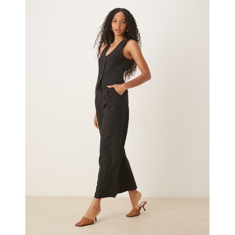 ASOS DESIGN waistcoat in black - BLACK