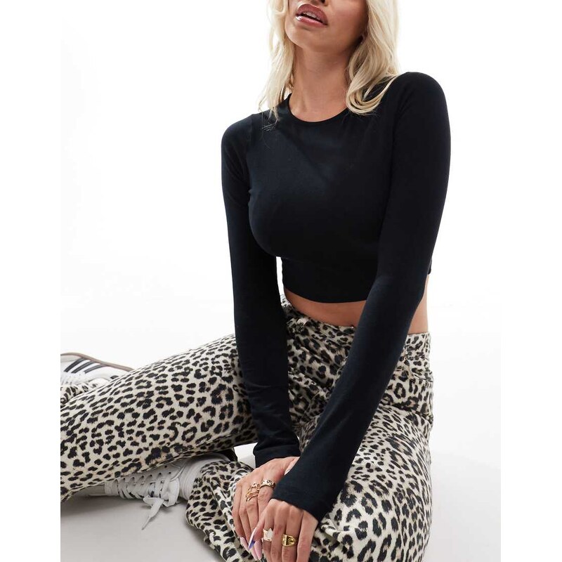 ASOS DESIGN Fuller Bust fitted crop t-shirt with long sleeve in black