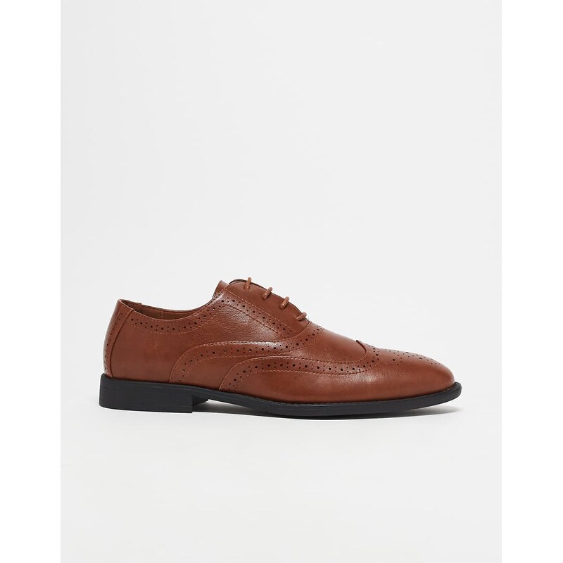 ASOS DESIGN lace up brogue shoes in tan-Brown